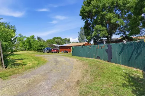Exterior - 1683 6th Ave, Olivehurst, CA 95961 photo 10 of 13