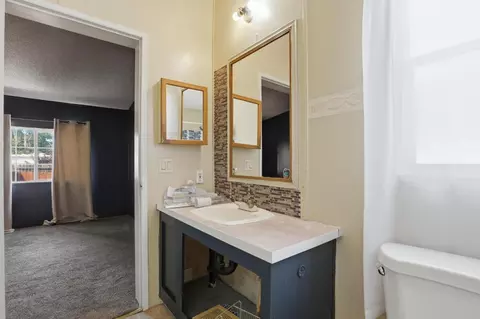 Bath - 1683 6th Ave, Olivehurst, CA 95961 photo 6 of 6