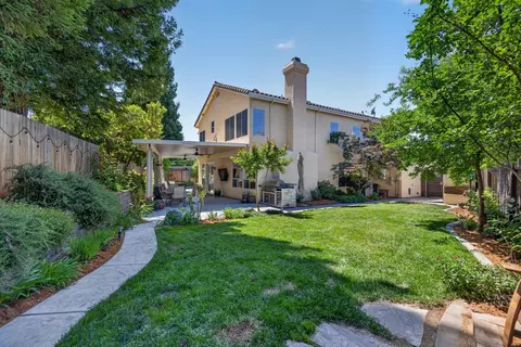 Exterior - 4908 Regal Ct, Rocklin, CA 95765 photo 5 of 12