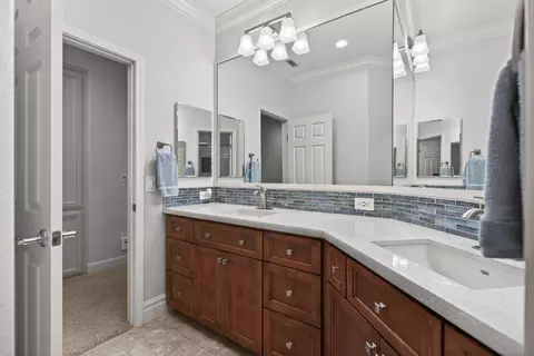 Bath - 4908 Regal Ct, Rocklin, CA 95765 photo 6 of 7
