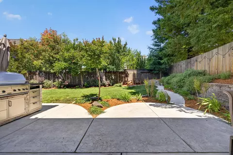 Exterior - 4908 Regal Ct, Rocklin, CA 95765 photo 4 of 12