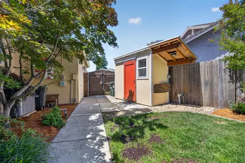 Exterior - 4908 Regal Ct, Rocklin, CA 95765 photo 8 of 12