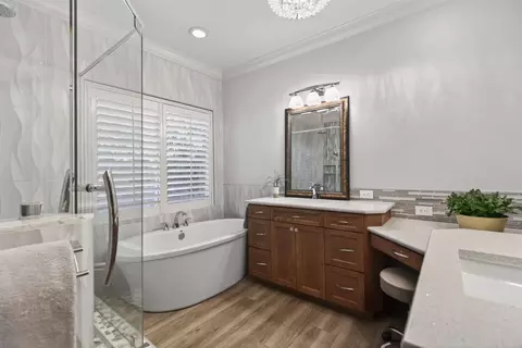 Bath - 4908 Regal Ct, Rocklin, CA 95765 photo 4 of 7