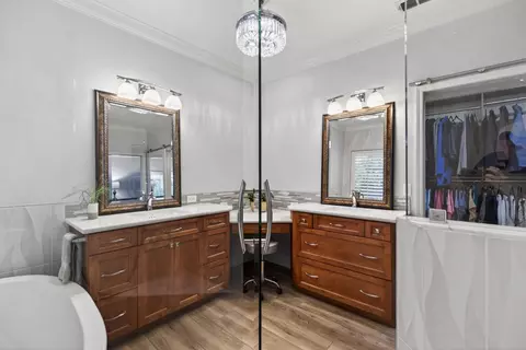 Bath - 4908 Regal Ct, Rocklin, CA 95765 photo 2 of 7