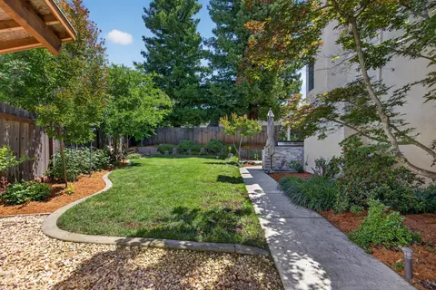 Exterior - 4908 Regal Ct, Rocklin, CA 95765 photo 7 of 12