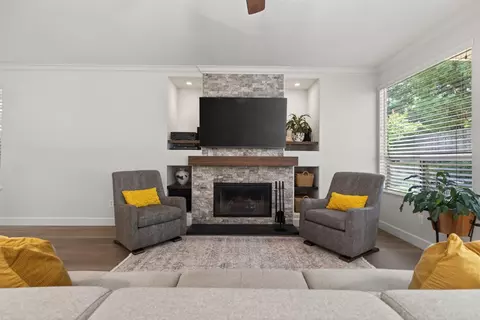Living - 4908 Regal Ct, Rocklin, CA 95765 photo 5 of 6