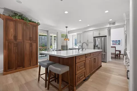 Kitchen - 4908 Regal Ct, Rocklin, CA 95765 photo 6 of 9
