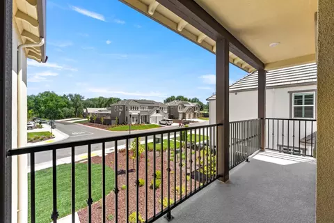 Exterior - 4792 Crowne Point Ct, Rocklin, CA 95677 photo 3 of 8