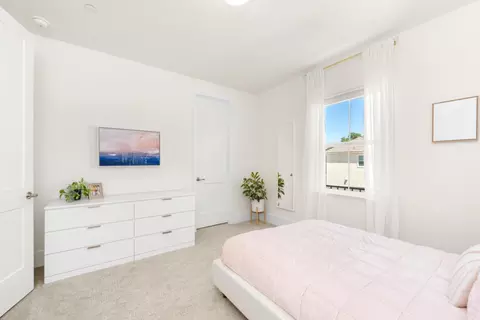 Bedroom - 4792 Crowne Point Ct, Rocklin, CA 95677 photo 5 of 7