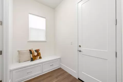 Entry Way - 4792 Crowne Point Ct, Rocklin, CA 95677 photo 2 of 5