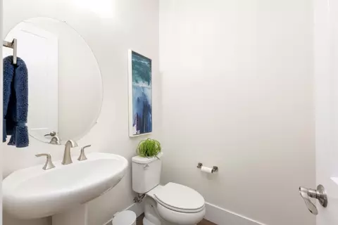 Bath - 4792 Crowne Point Ct, Rocklin, CA 95677 photo 1 of 10
