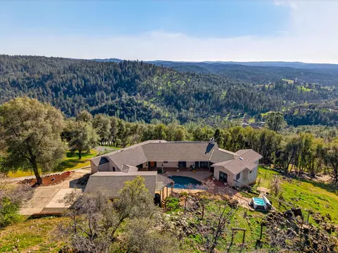 View/Area - 19165 Leopard Ct, Grass Valley, CA 95949 photo 5 of 5