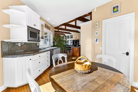 Kitchen - 19165 Leopard Ct, Grass Valley, CA 95949 photo 7 of 9