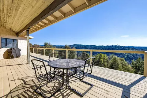 Exterior - 19165 Leopard Ct, Grass Valley, CA 95949 photo 11 of 19