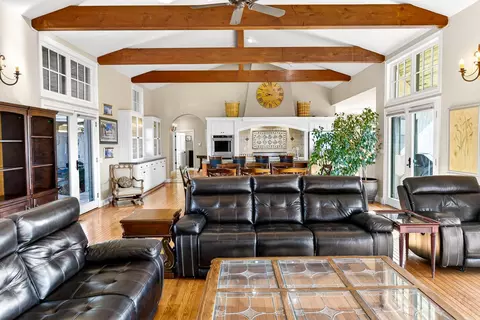 Living - 19165 Leopard Ct, Grass Valley, CA 95949 photo 3 of 4
