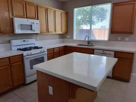 Kitchen - 1153 Powell Ct, Tracy, CA 95304 photo 1 of 2