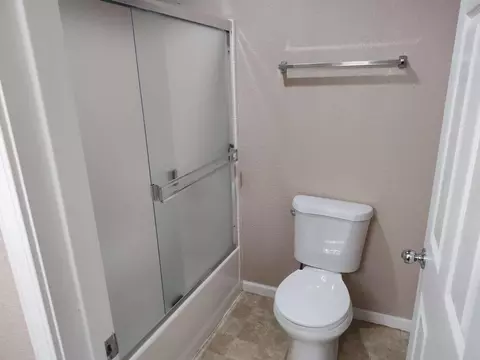 Bath - 1153 Powell Ct, Tracy, CA 95304 photo 2 of 4