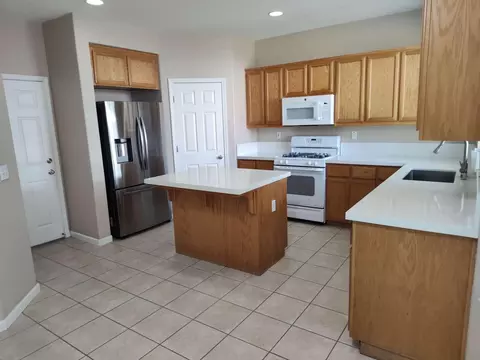 Kitchen - 1153 Powell Ct, Tracy, CA 95304 photo 2 of 2