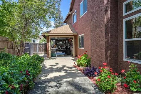 Exterior - 5653 Adobe Rd, Rocklin, CA 95765 photo 11 of 12
