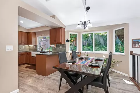 Dining - 5653 Adobe Rd, Rocklin, CA 95765 photo 2 of 4