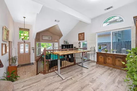 Entry Way - 5653 Adobe Rd, Rocklin, CA 95765 photo 4 of 6