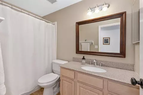 Bath - 5653 Adobe Rd, Rocklin, CA 95765 photo 2 of 3