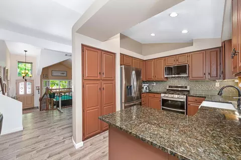 Kitchen - 5653 Adobe Rd, Rocklin, CA 95765 photo 2 of 3