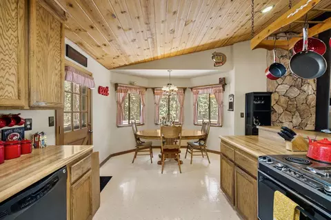 Dining - 2798 Saint Moritz Dr, Arnold, CA 95223 photo 2 of 3