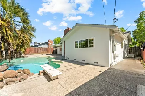 Exterior - 211 E Yorkshire Dr, Stockton, CA 95207 photo 4 of 6