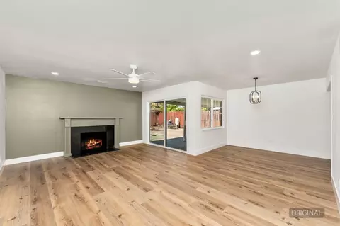 Living - 211 E Yorkshire Dr, Stockton, CA 95207 photo 2 of 3