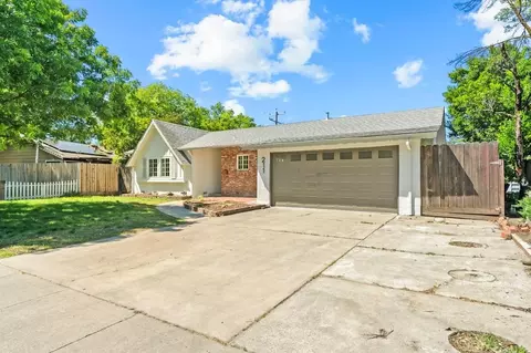 Exterior - 211 E Yorkshire Dr, Stockton, CA 95207 photo 6 of 6