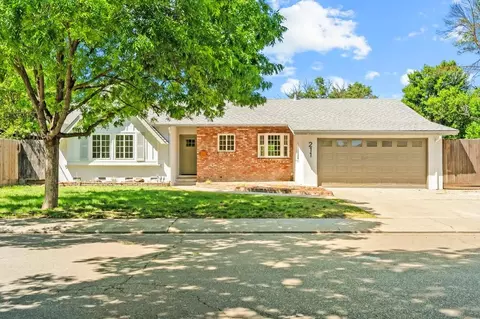 211 E Yorkshire Dr, Stockton, CA 95207