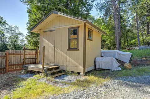 Exterior - 5415 Robert Rd, Pollock Pines, CA 95726 photo 10 of 25