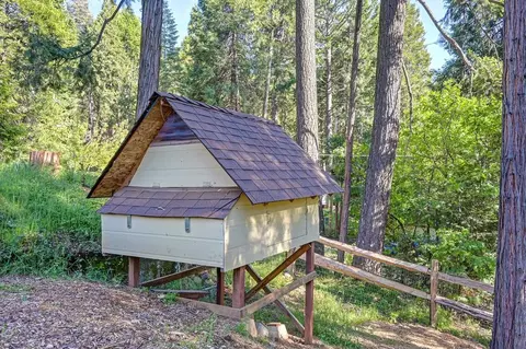 Exterior - 5415 Robert Rd, Pollock Pines, CA 95726 photo 16 of 25