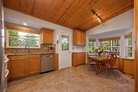 Kitchen - 5415 Robert Rd, Pollock Pines, CA 95726 photo 1 of 7