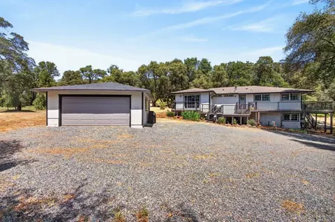 14428 Garden Bar Rd, Grass Valley, CA 95949