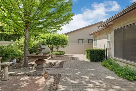 Exterior - 1316 Maple Valley St, Manteca, CA 95336 photo 2 of 15