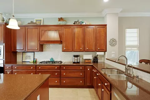 Kitchen - 1316 Maple Valley St, Manteca, CA 95336 photo 3 of 7
