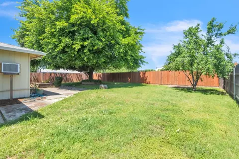 Exterior - 4518 Meadow Way, Olivehurst, CA 95961 photo 4 of 8