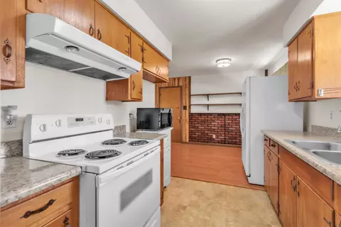 Kitchen - 4518 Meadow Way, Olivehurst, CA 95961 photo 1 of 2