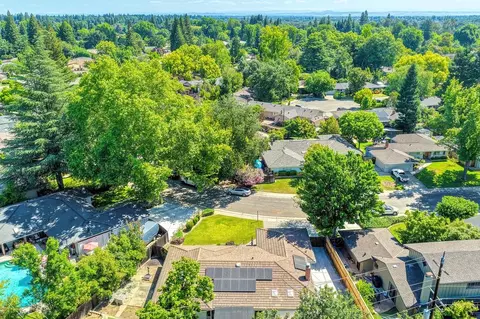 View/Area - 1338 Meredith Way, Carmichael, CA 95608 photo 12 of 22