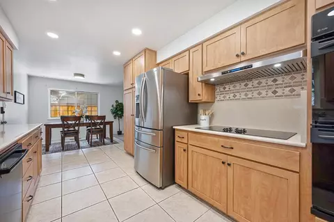 Kitchen - 1338 Meredith Way, Carmichael, CA 95608 photo 7 of 7