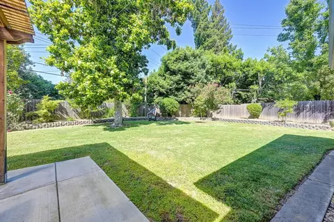 Exterior - 1338 Meredith Way, Carmichael, CA 95608 photo 17 of 30