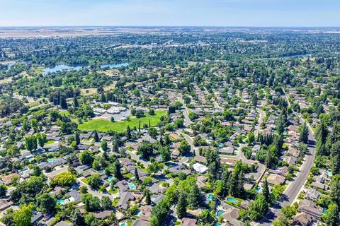 View/Area - 1338 Meredith Way, Carmichael, CA 95608 photo 18 of 22