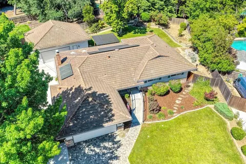View/Area - 1338 Meredith Way, Carmichael, CA 95608 photo 5 of 22