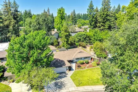 View/Area - 1338 Meredith Way, Carmichael, CA 95608 photo 1 of 22