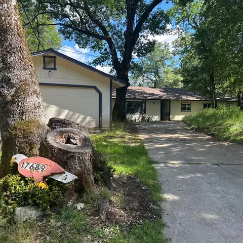 17689 Brewer Rd, Grass Valley, CA 95949