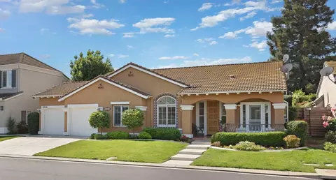 3220 New London Ln, Modesto, CA 95355