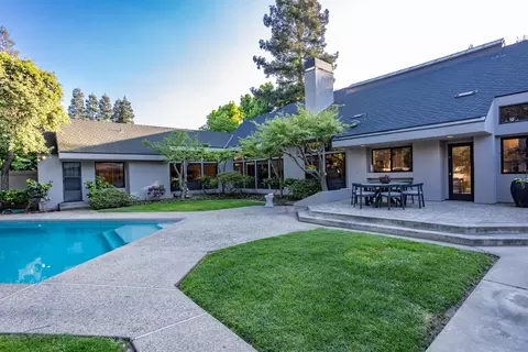 Exterior - 7306 Hillcrest Dr, Modesto, CA 95356 photo 8 of 12
