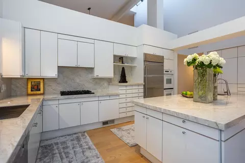 Kitchen - 7306 Hillcrest Dr, Modesto, CA 95356 photo 3 of 5